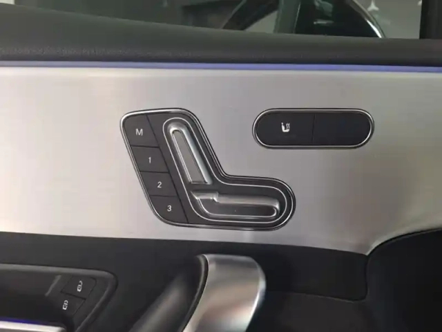 Mercedes Classe A 200 d amg line — photo 12