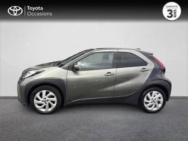 Toyota Aygo x 1.0 vvt-i 72ch design s-cvt — photo 13