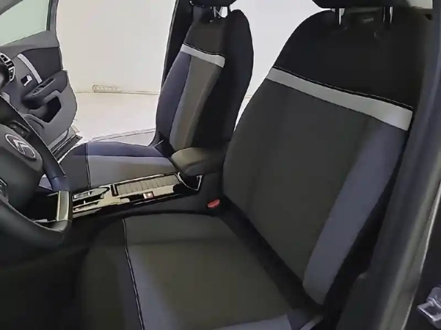 Citroën C4 hybride 100 e-dcs6 — photo 11