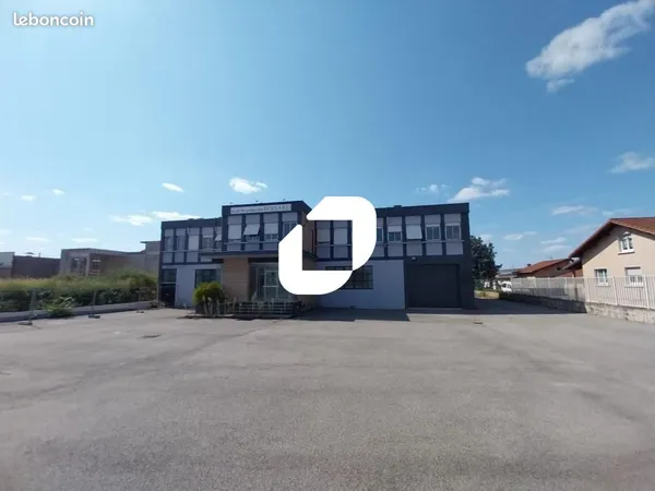 Local d'activité 2 275 m²