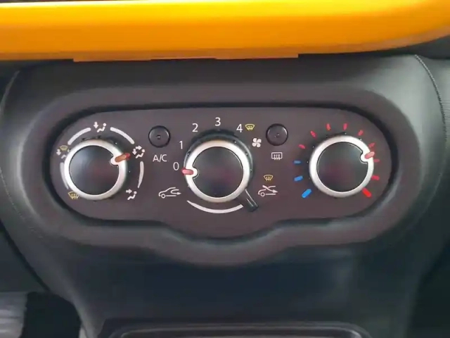 Renault Twingo iii sce 75 - 20 — photo 23