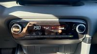 Toyota Yaris 116h Dynamic 5p MY25 — photo 26