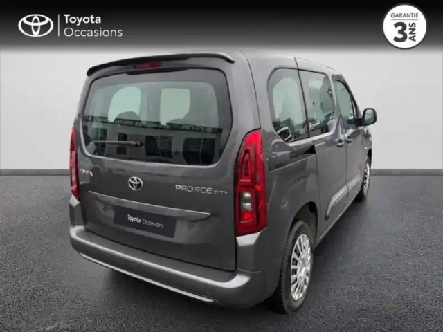 Toyota Proace city verso medium 1.5 100 d-4d dynamic rc22 — photo 2