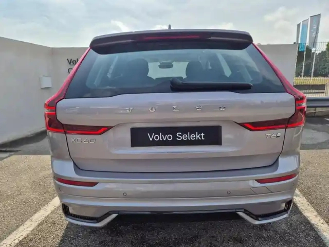 Volvo Xc60 t6 hybride rechargeable 350ch plus style dark geartronic 8 awd — photo 8