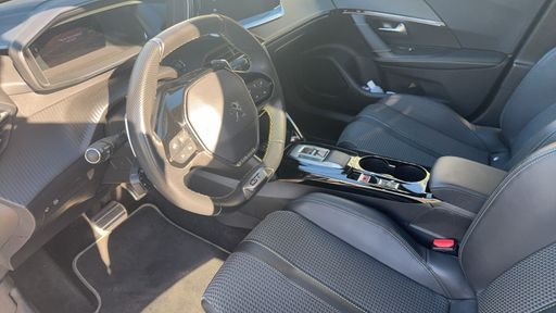 Peugeot 2008 1.2 PureTech 130 EAT8 - GT – 2023 – 28131 km – Essence – Boîte Automatique — photo 15