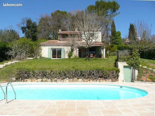 Villa 7 pièces 9 personnes calme piscine clim