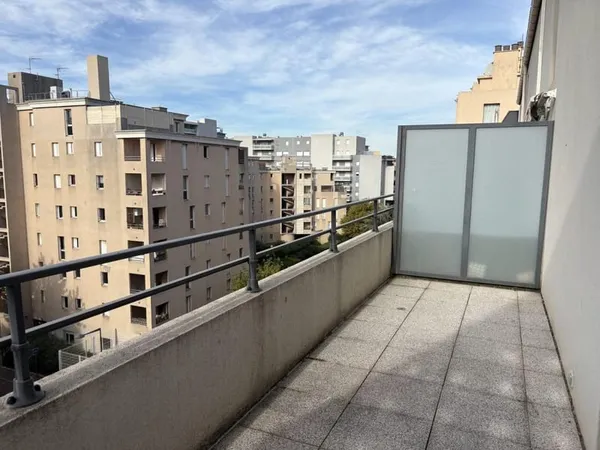 DUPLEX BALCONS DERNIER ETAGE BOX GARAGE CAPELETTE 13010