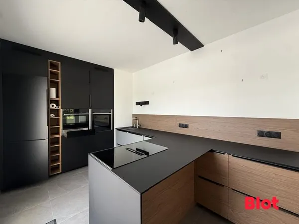 À VENDRE - Appartement T6 avec deux places de stationnement - Viasilva