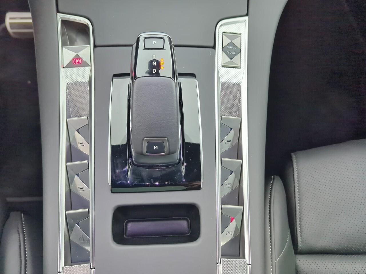 Ds Ds 7 crossback bluehdi 130 eat8 etoile — photo 29