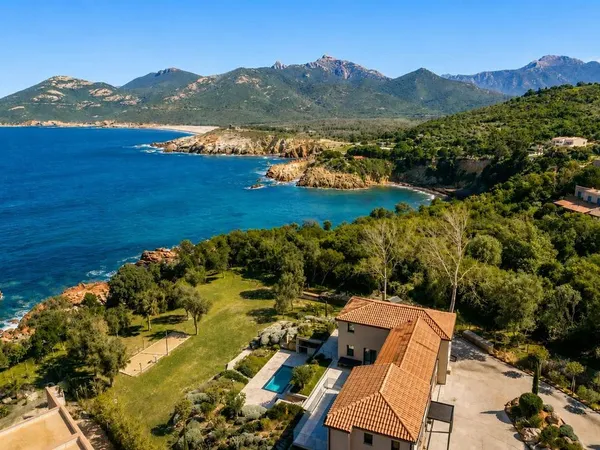 Villa 255 m²