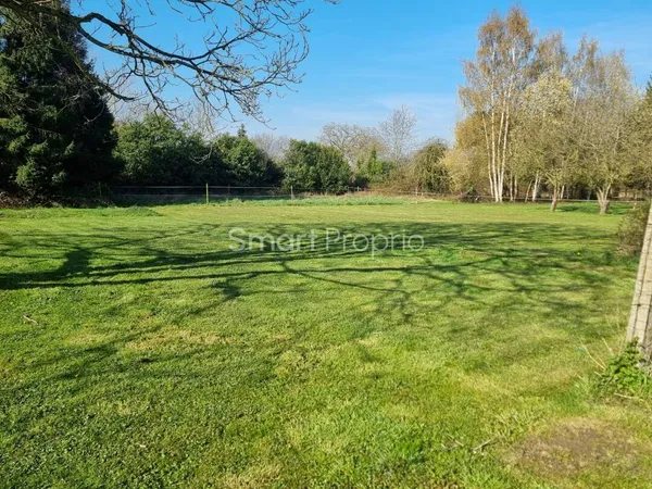 Terrain constructible 1305 m²