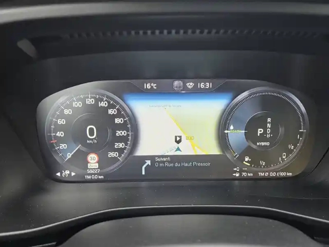 Volvo Xc40 t5 recharge 180+82 ch dct7 — photo 32