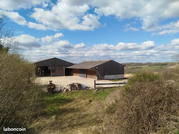 Idéal Stockage / Artisanat / Hangars à louer