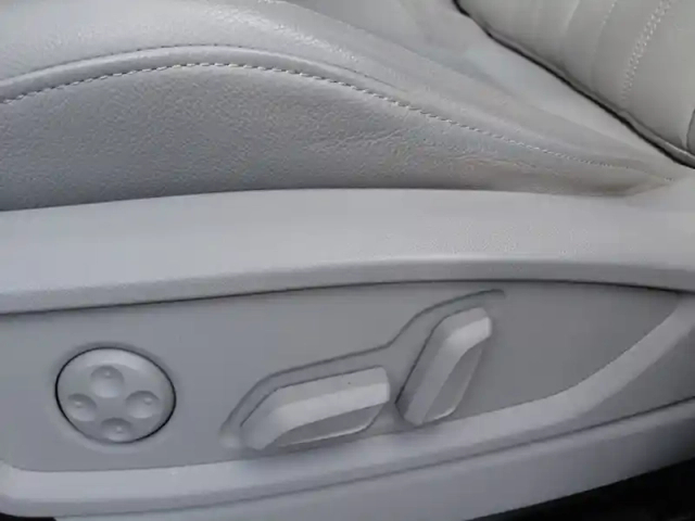 Audi Q5 2.0 190 ch design luxe quattro — photo 14
