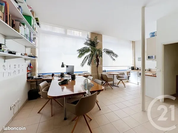 Local 66 m²