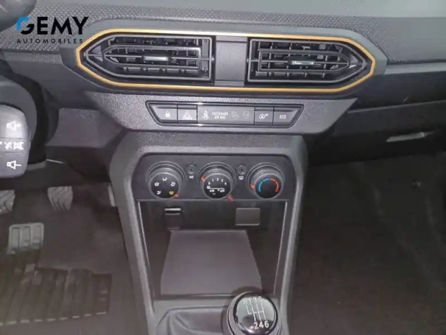 Dacia Sandero tce 90 - 22 — photo 30