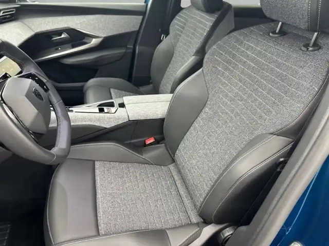 Peugeot 3008 hybrid 145 e-dcs6 — photo 11