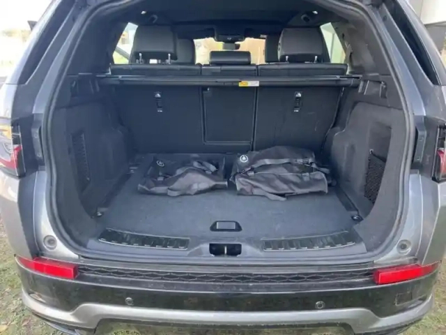 Land Rover Discovery Sport p300e r-dynamic se awd bva mark vi — photo 26