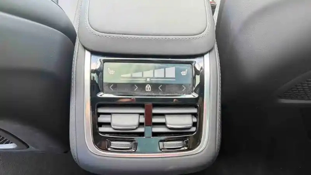 Volvo Xc90 t8 awd hybride rechargeable 455 ch geartronic 8 7pl — photo 23