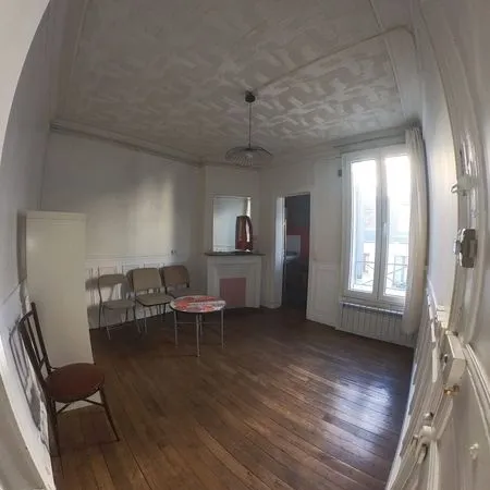 2 pièces meublé à Paris Porte de Saint Ouen - location 12 mois