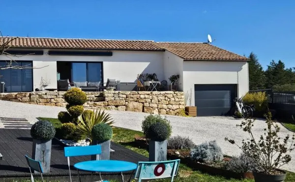 Maison neuve avec vue panoramique