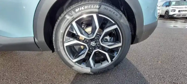 Citroën C4 e- 136 ch automatique — photo 10