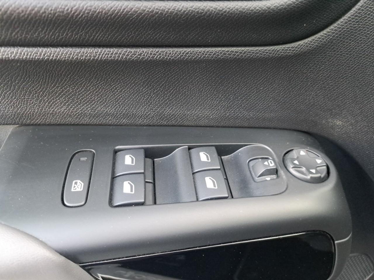 Citroën C5 Aircross hybride rechargeable 225 e-eat8 shine — photo 24