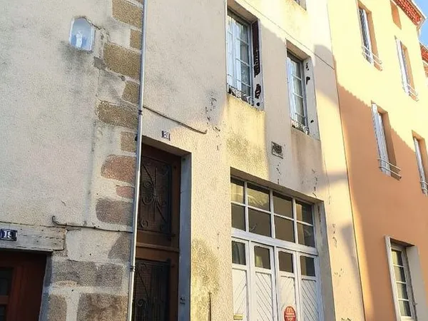 Maison de caractère au coeur de Confolens - 86 m² - 3 terrasses - Garage