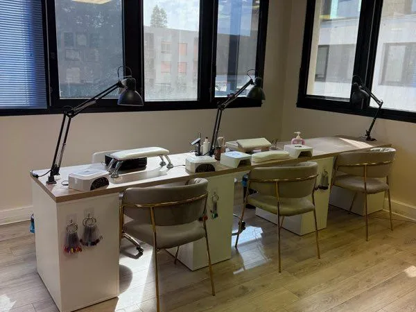Location table prothésiste ongulaire