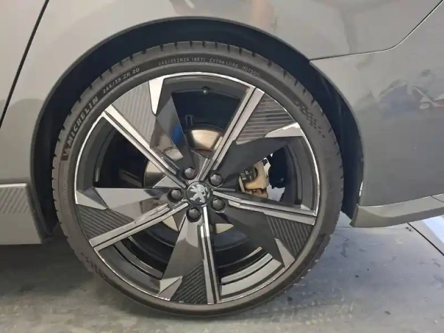 Peugeot 508 hybrid4 360 e-eat8 peugeot sport engineered — photo 12