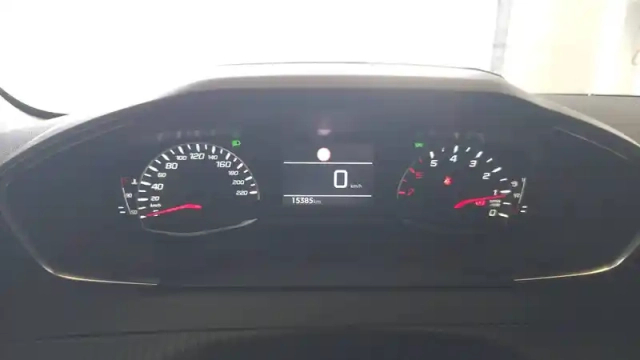 Peugeot 208 puretech 100 s&amp;s bvm6 — photo 20