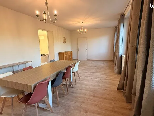 Location à l'année 4 chambres
