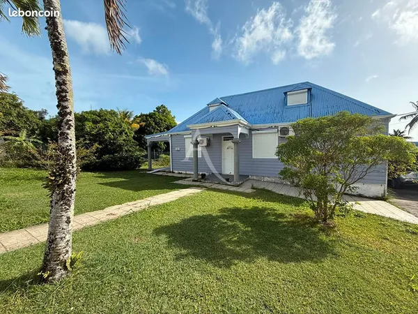 Maison 9 pièces 212 m²
