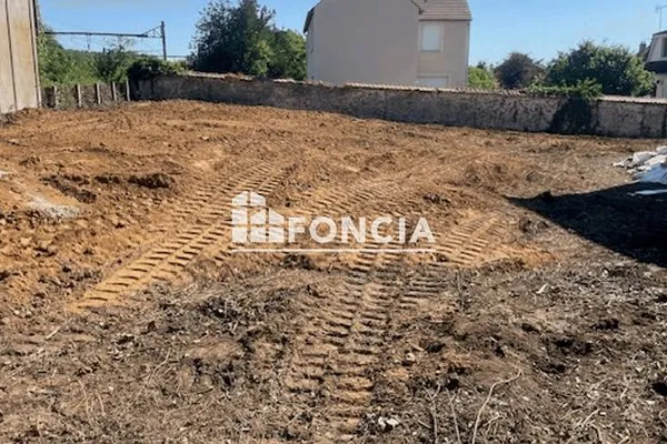 Terrain 766 m²