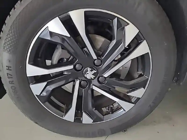 Peugeot 2008 puretech 130 s&amp;s eat8 — photo 69
