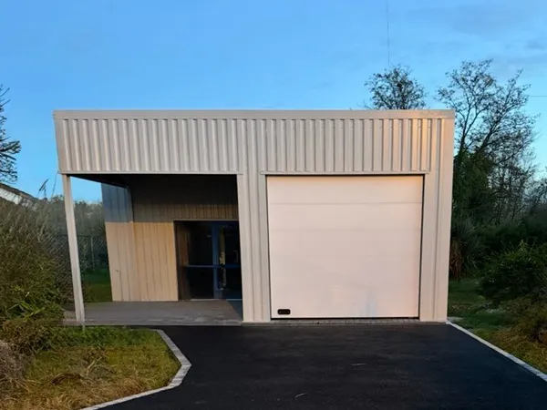 Local 100m2 à finir de restaurer