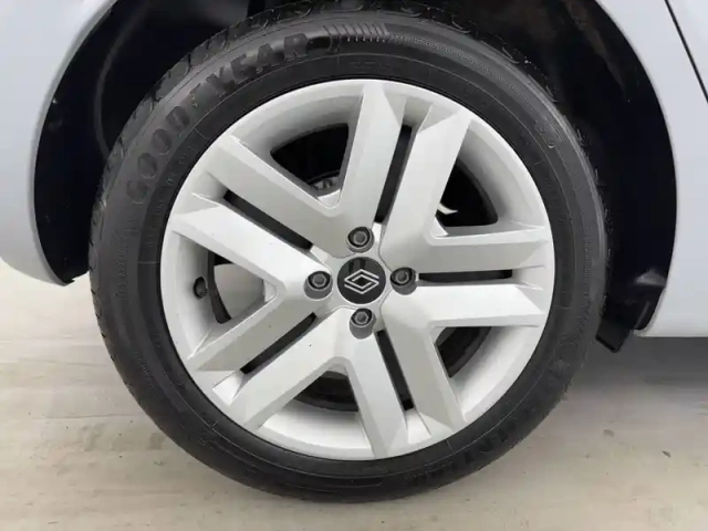 Renault Clio tce 90 — photo 31