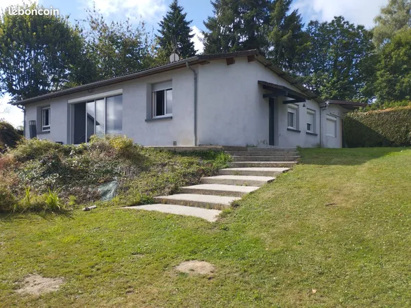 Maison individuelle sortie St YRIEIX sud, 5 min de tous commerces, écoles, collège, lycée