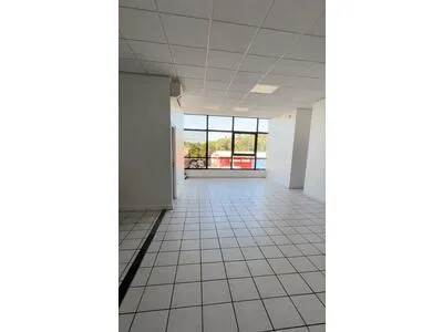 Local commercial 88m², aménagé Le Lamentin