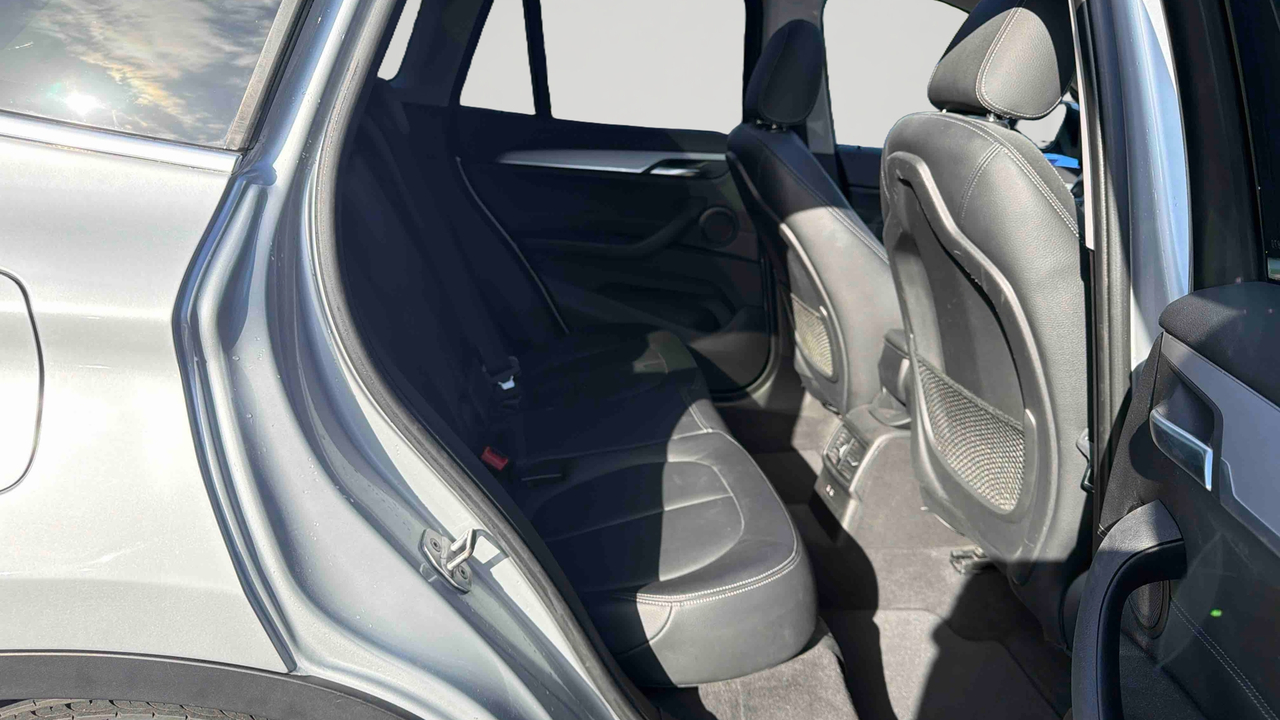 BMW X1 sDrive 18i 140 ch DKG7 — photo 21