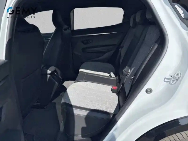 Renault Megane e-tech ev40 130ch standard charge — photo 10