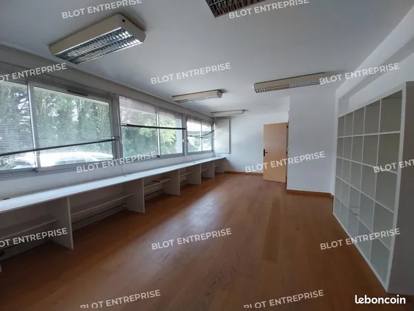Bureaux 135 m²