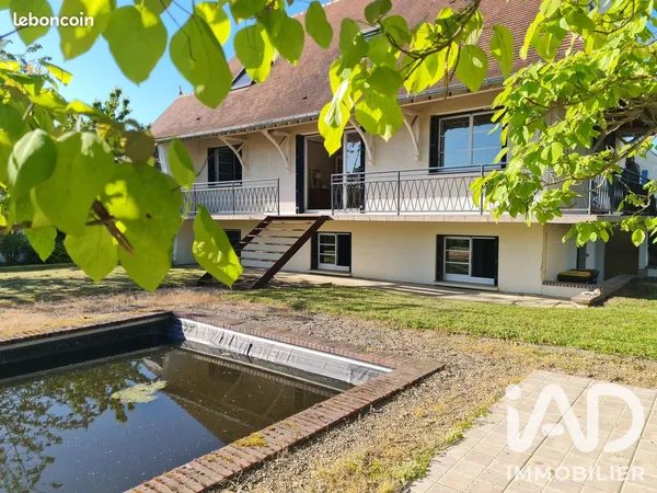 Propriété 12 pièces 240 m²