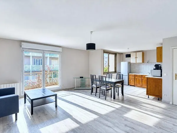 Appartement Lyon 3 pièce(s) 66.18 m2 + Balcon + Cave