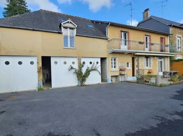 INVESTISSEURS - FOUGERES Immeuble 5 appartements T2 et maison T4