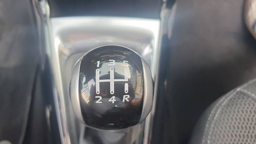 DS DS3 1.2 PureTech 110 - Connected Chic – 2018 – 122795 km – Essence – Boîte Manuelle — photo 15