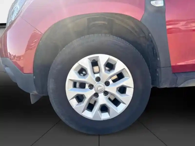 Dacia Duster 1.0 eco-g 100ch confort 4x2 — photo 11