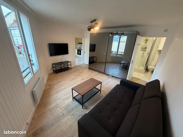 Studio meublé rénové - 33 m² - Angerville centre - 625 CC