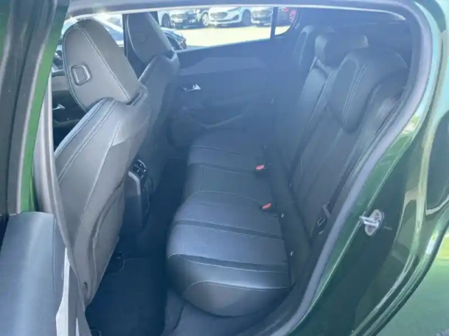 Peugeot 308 1.5 bluehdi 130ch s&amp;s allure eat8 — photo 9