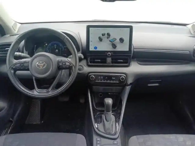Toyota Yaris 116h design 5p my25 — photo 10